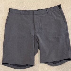 Men's Nike Golf Gray Shorts size 38